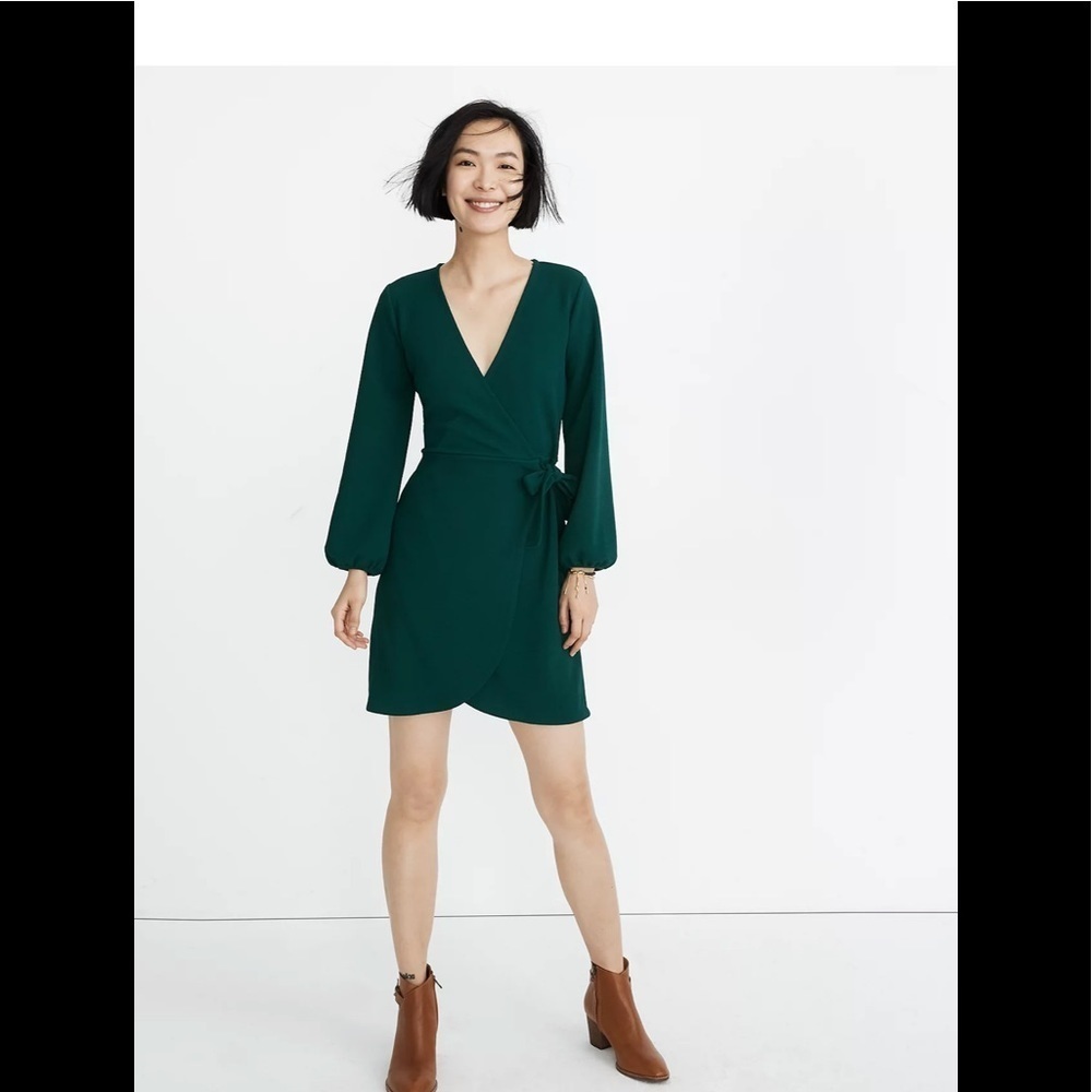 Texture and thread by MADEWELL Size S green cross over side tie dress